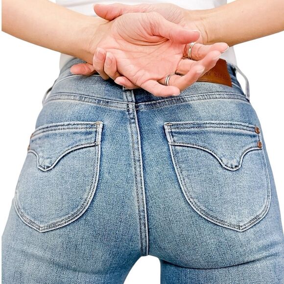 Judy Blue Mid Rise Tummy Control Flare Vintage Wash Jeans NWT - Picture 9 of 12